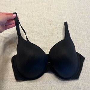 Victoria’s Secret scalloped bra